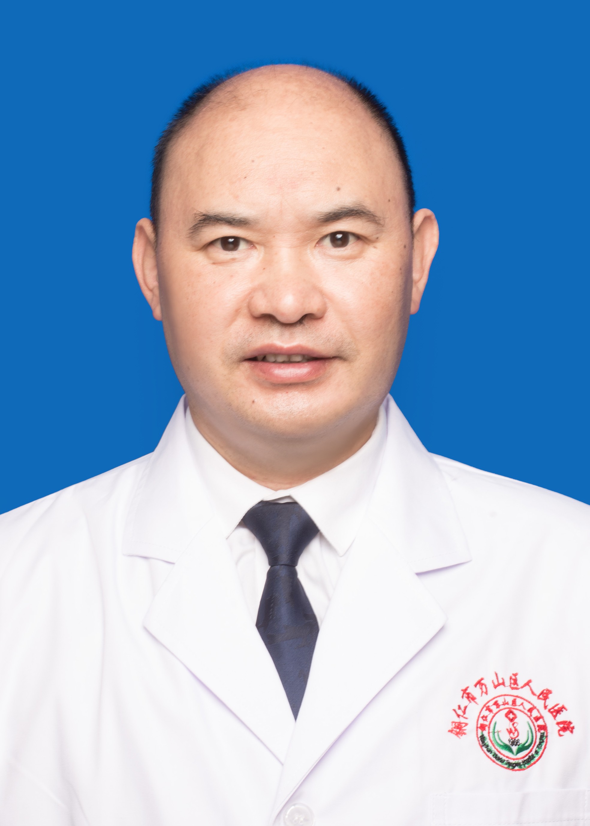 陈德银  骨一科主任  主任医师.jpg